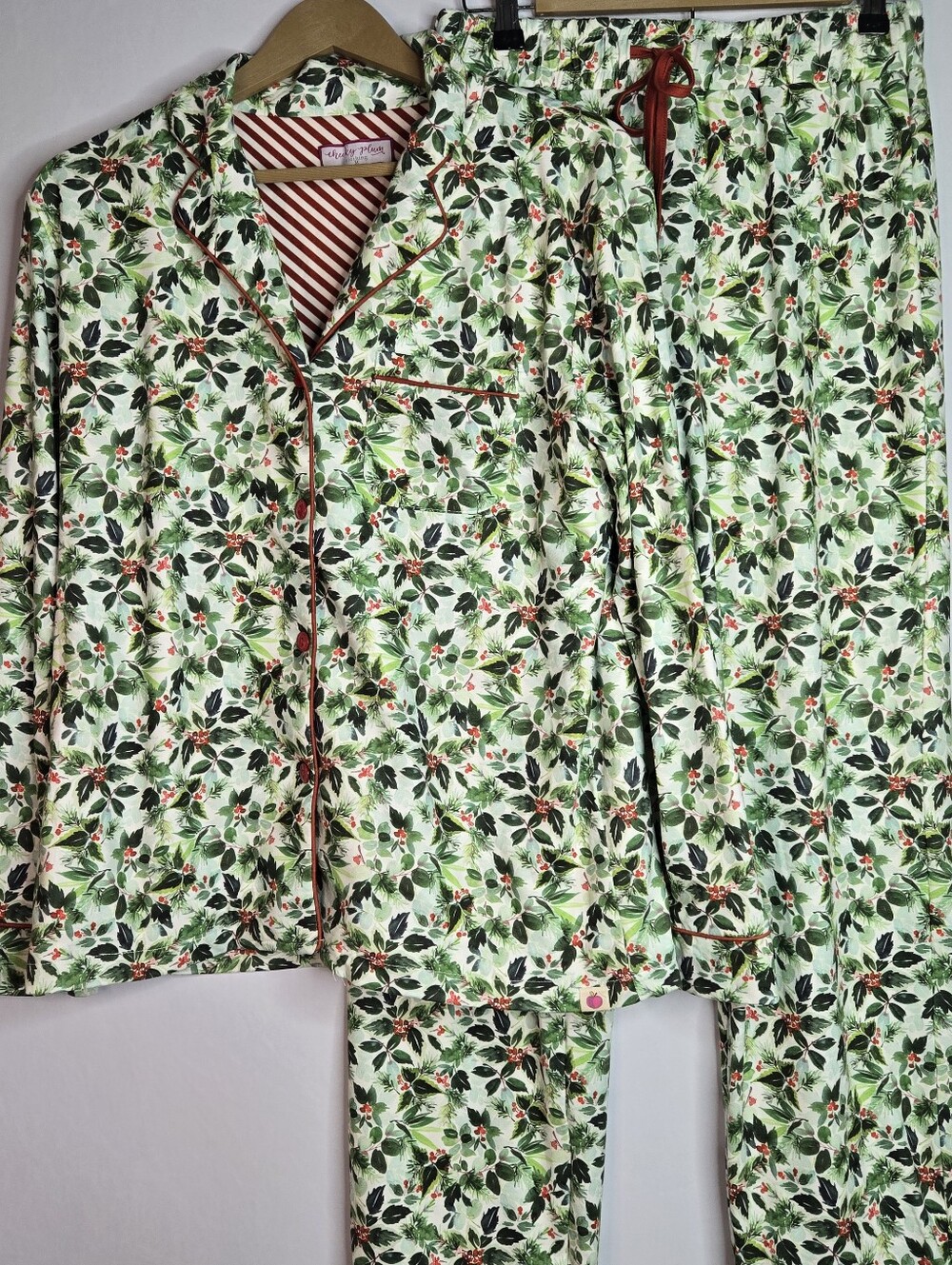 Cheeky Plum Women Size M 2-pc Holly Print PJ Set, Button Up Top & Elastic Pants